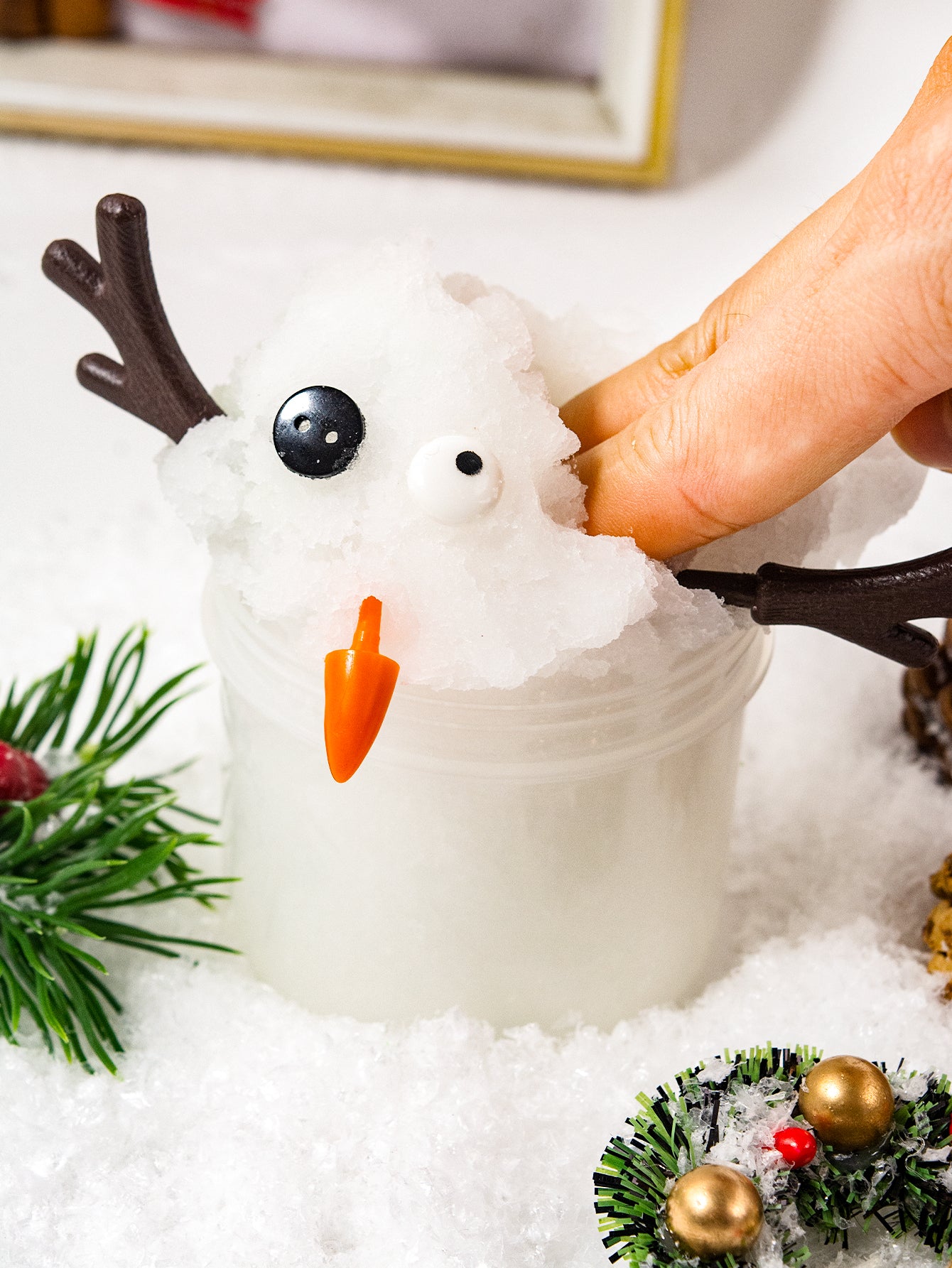 SNOWMAN-ICY CHRISTMAS SLIME - Christmas Holiday-Themed Slime Kit